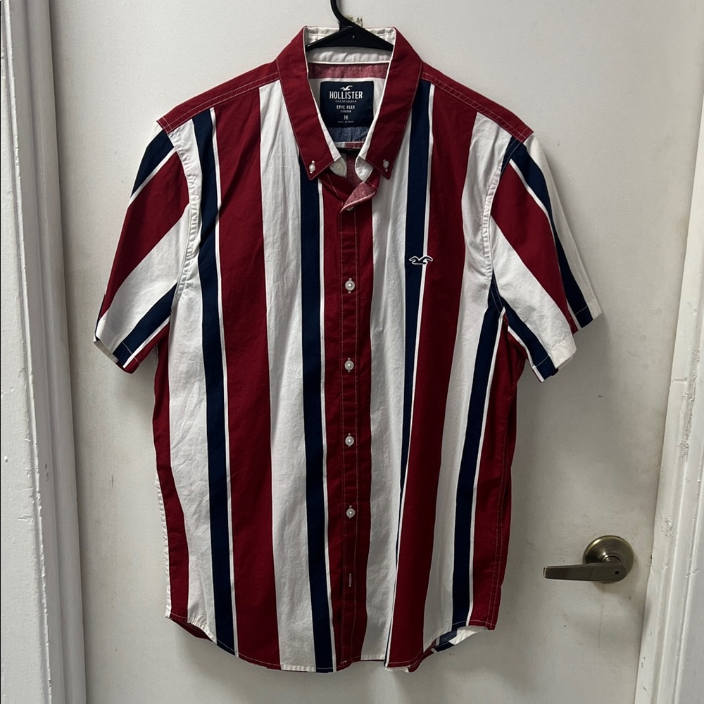 Hollister Men's Red, White, and Blue Striped Shirt